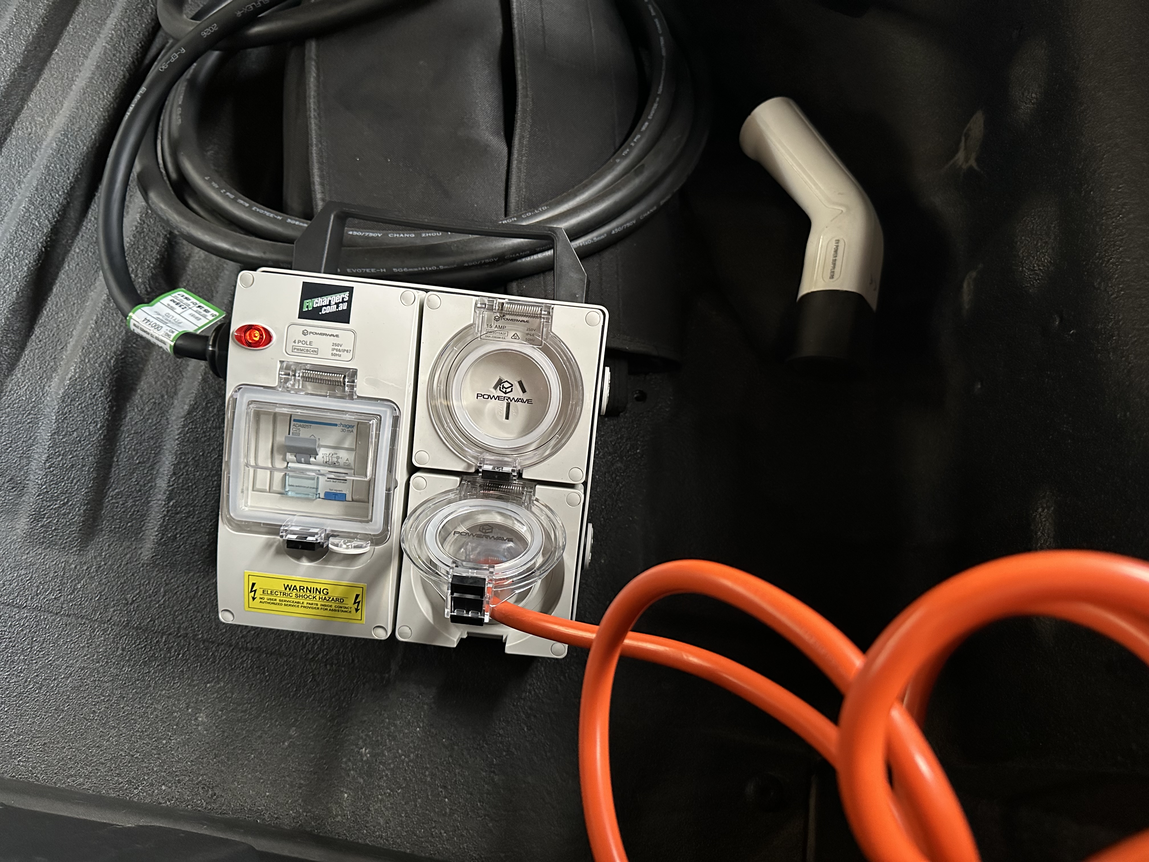 V2L distribution box with heavy duty cable plugged in